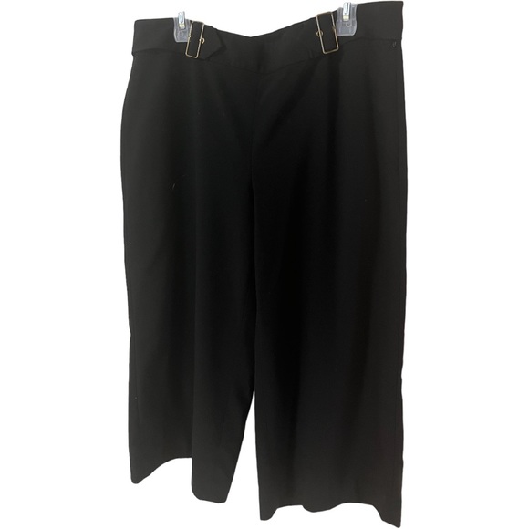 White House Black Market Pants - A pair of black pants by White House Black Market in size 14